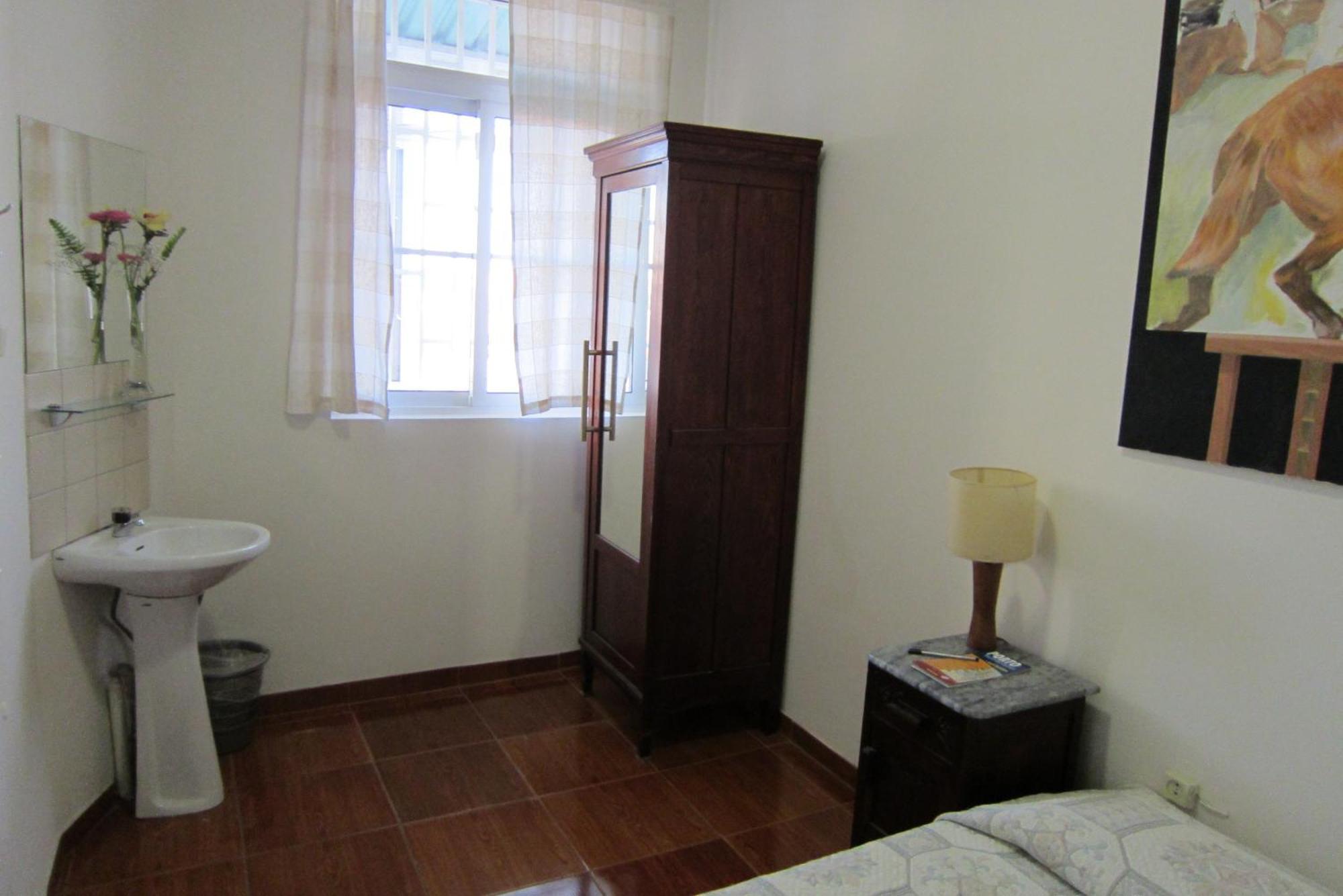 Duas Nacoes Guest House ปอร์โต ภายนอก รูปภาพ